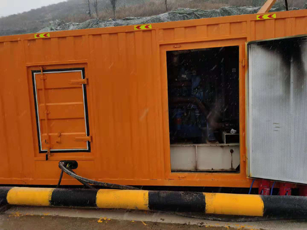 宝应发电车出租-应急柴油发电机组选什么样的比较好？