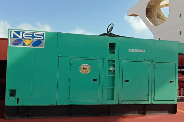 宝应如何检测发电机组中性点接地是否良好？