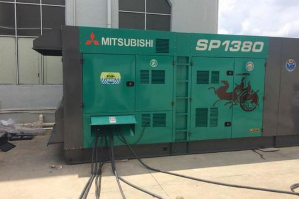 宝应为什么有些柴油发电机组的输出电压可以调节？