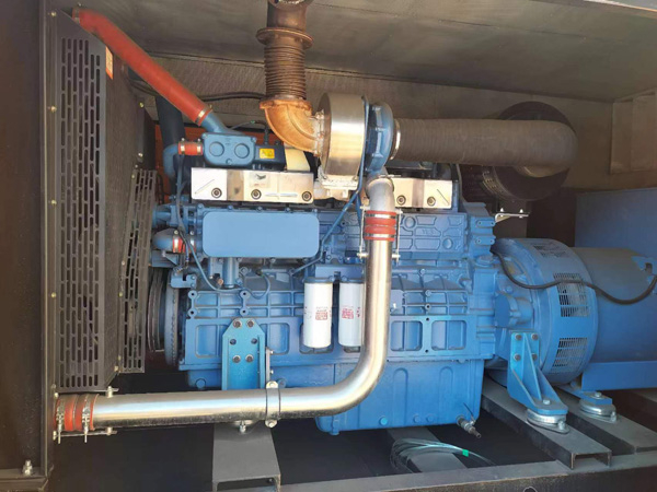 宝应燃油消耗率与进气温度的具体关系是什么？