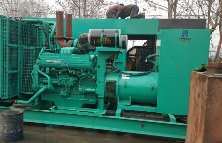 宝应发电机组如何判断水冷式机油散热器内部是否需要清洗？